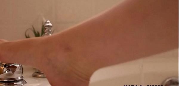  Bathing hottie tasted